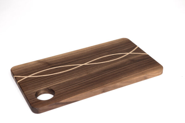 4X1A7535 Snijplank Noten met dubbele golfpatroon